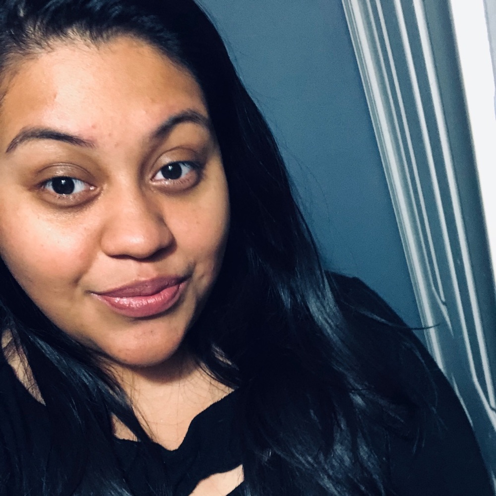 Meet your Posher, Damaris